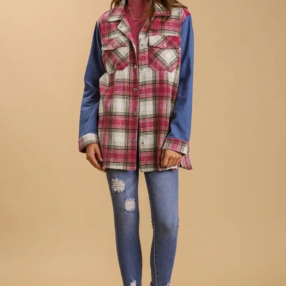 New UMGEE Plaid Flannel Fringe Shacket Magenta Pink Snap Up Denim Sleeves - Picture 5 of 13
